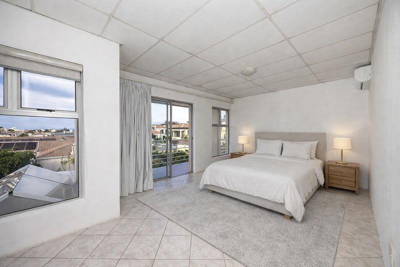To Let 4 Bedroom Property for Rent in West Beach Western Cape
